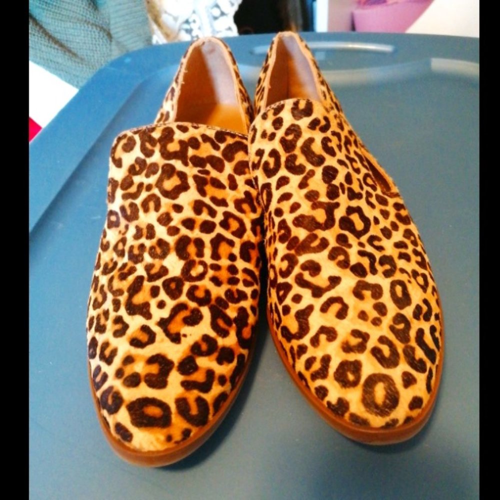 Crown Vintage Leopard print slip on Women's Loafers size 7.5